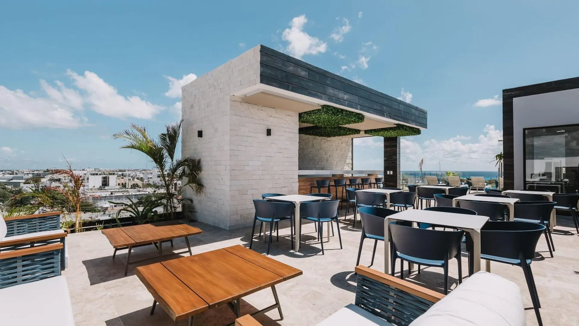 Cozy Studio Pool And Roof Lounge Beach 5 Blocks Playa del Carmen Mexico